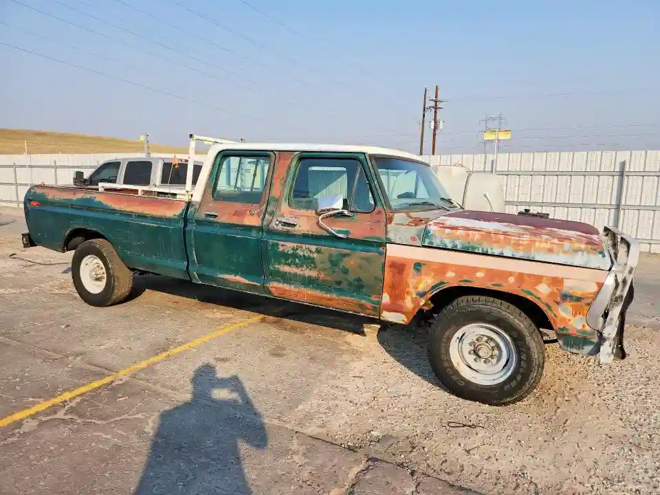 F35JCY23119 1977 FORD F350-3