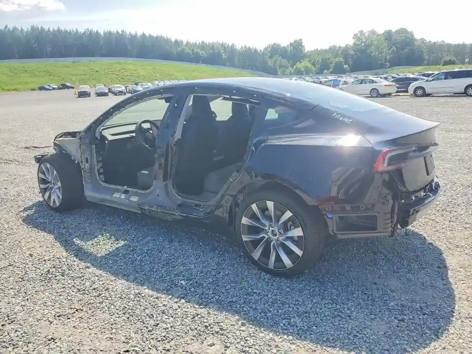 5YJ3E1EA5TF170267 2026 TESLA MODEL 3-1