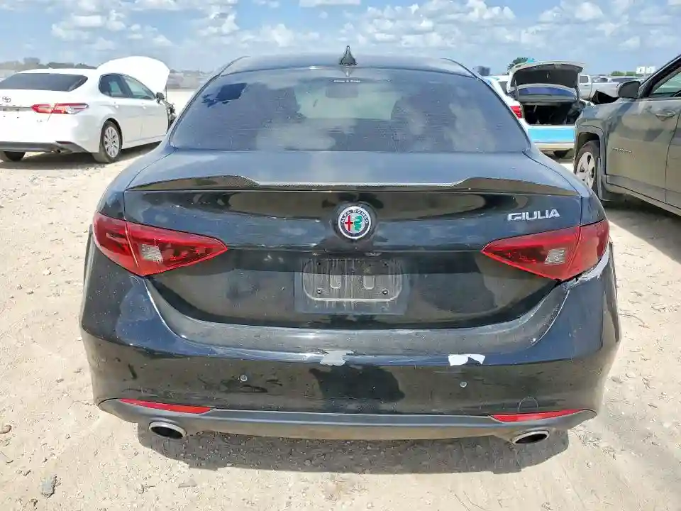 ZARFAMBN7K7600909 2019 ALFA ROMEO GIULIA-5