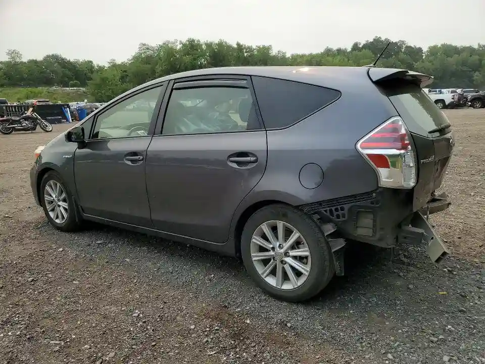 JTDZN3EU8FJ021946 2015 TOYOTA PRIUS V TH-1