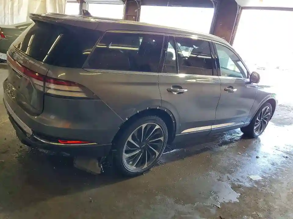 5LM5J7XC2MGL10121 2021 LINCOLN AVIATOR-2