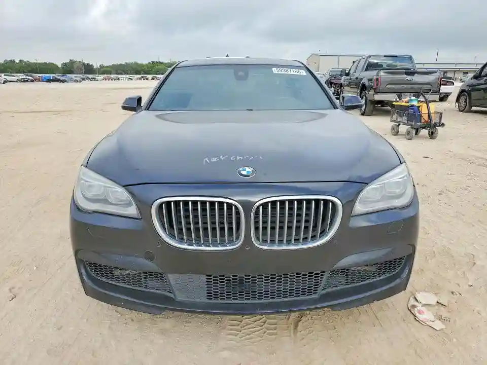 WBAYF8C56FD654264 2015 BMW 7 SERIES-4