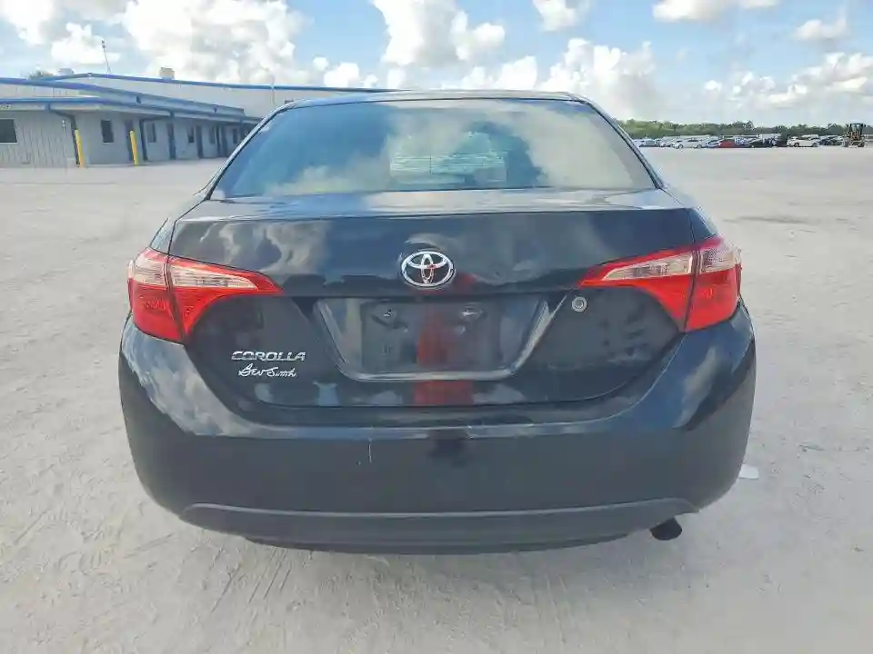 5YFBURHE9JP769864 2018 TOYOTA COROLLA-5