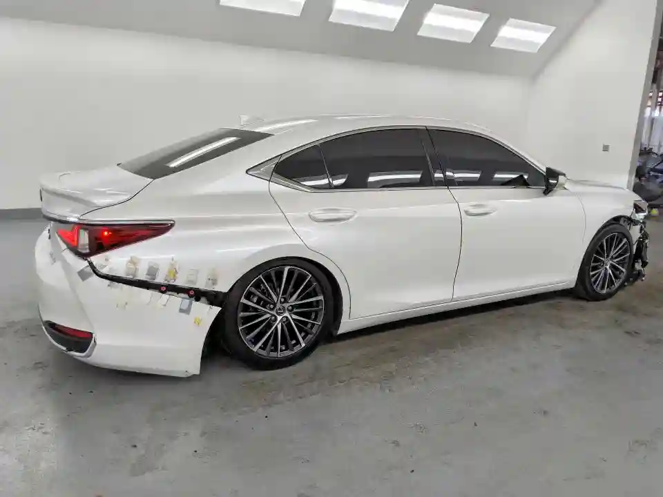 58ADA1C10SU067397 2025 LEXUS ES300-2