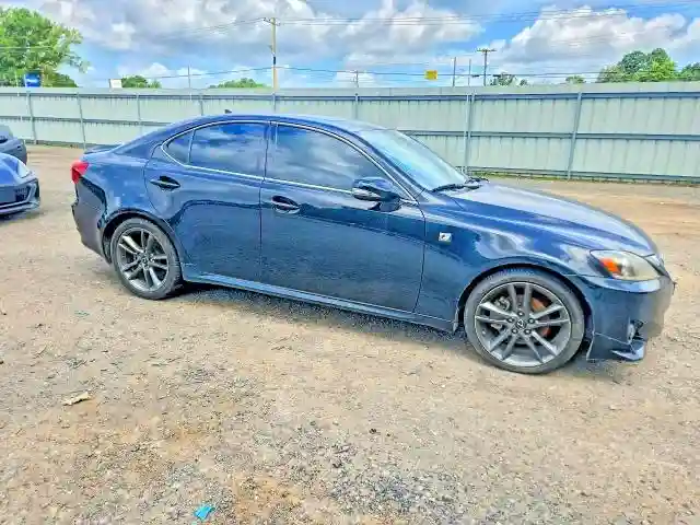 JTHBF5C21D5189802 2013 LEXUS IS-3