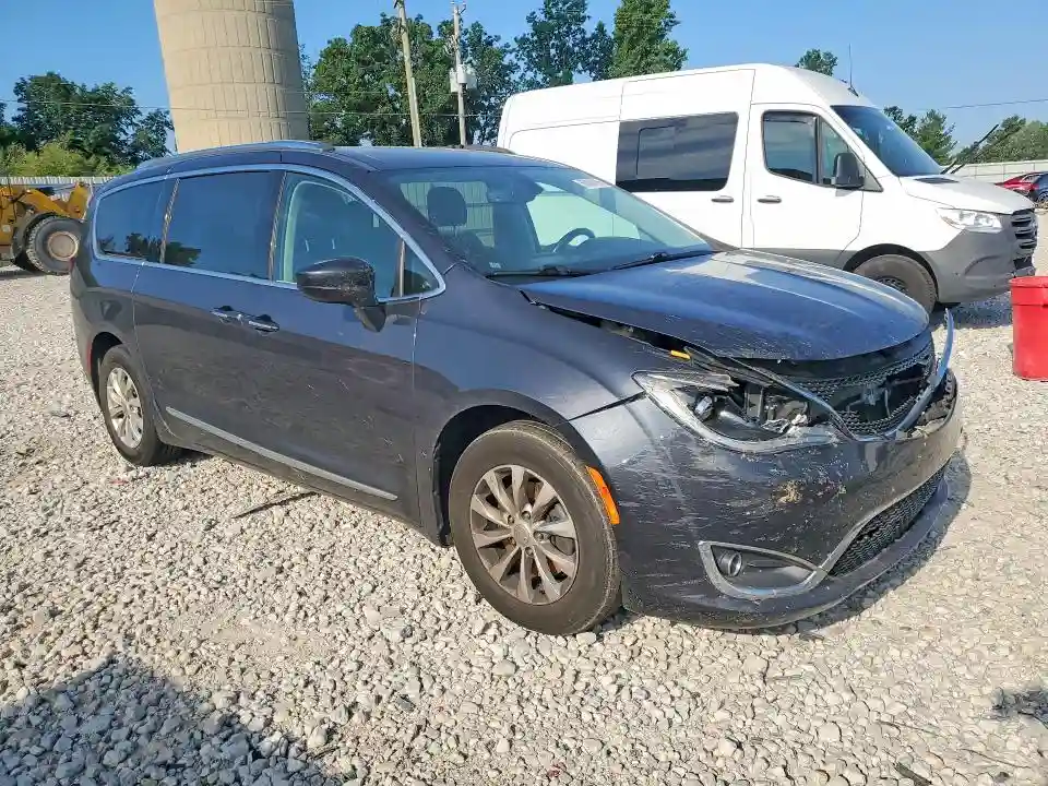 2C4RC1BGXKR705752 2019 CHRYSLER PACIFICA-3