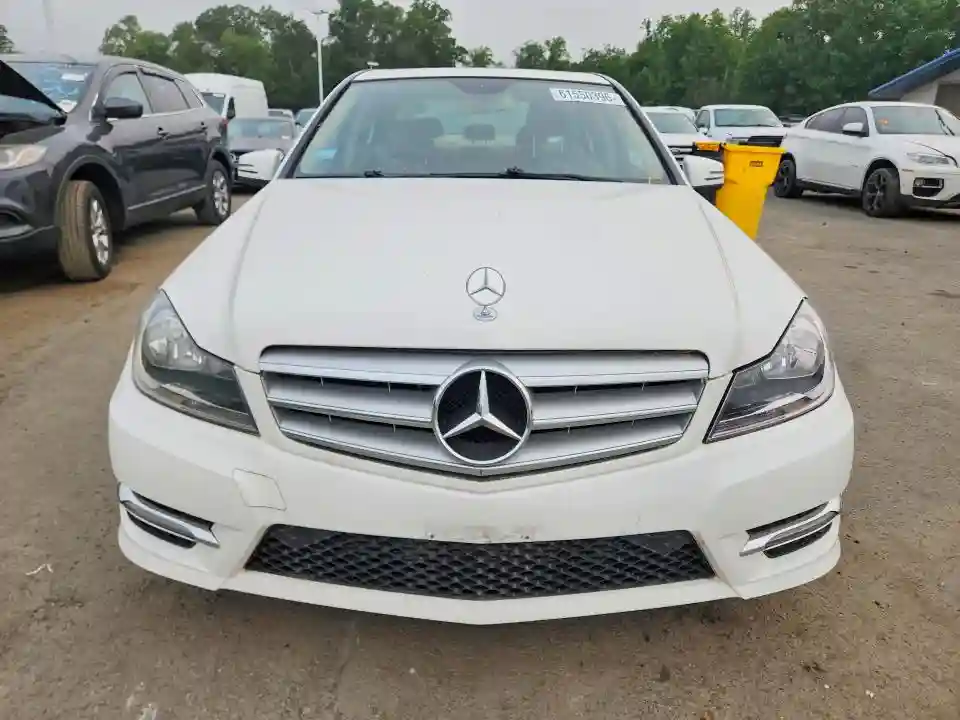WDDGF4HB8DR271566 2013 MERCEDES-BENZ C-CLASS-4