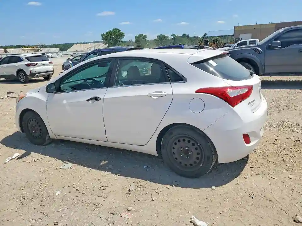 KMHD35LH4GU263923 2016 HYUNDAI ELANTRA-1