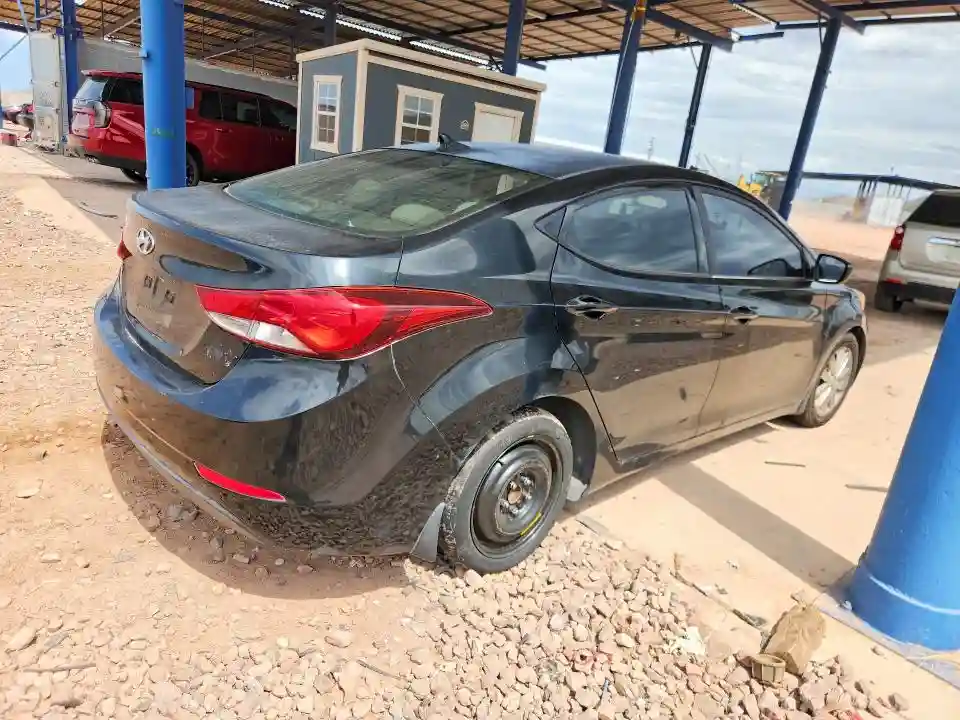 5NPDH4AE3FH590203 2015 HYUNDAI ELANTRA-2