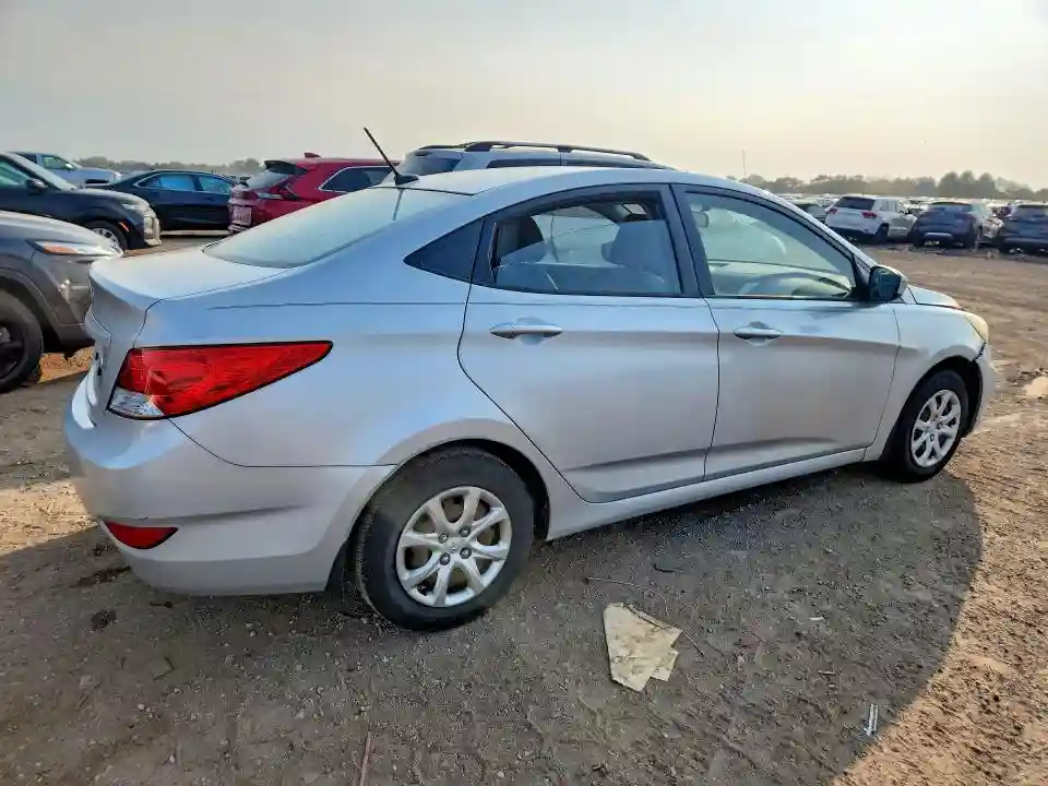 KMHCT4AE1DU303448 2013 HYUNDAI ACCENT-2