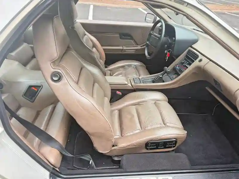 WP0JA092XCS820309 1982 PORSCHE 928-4