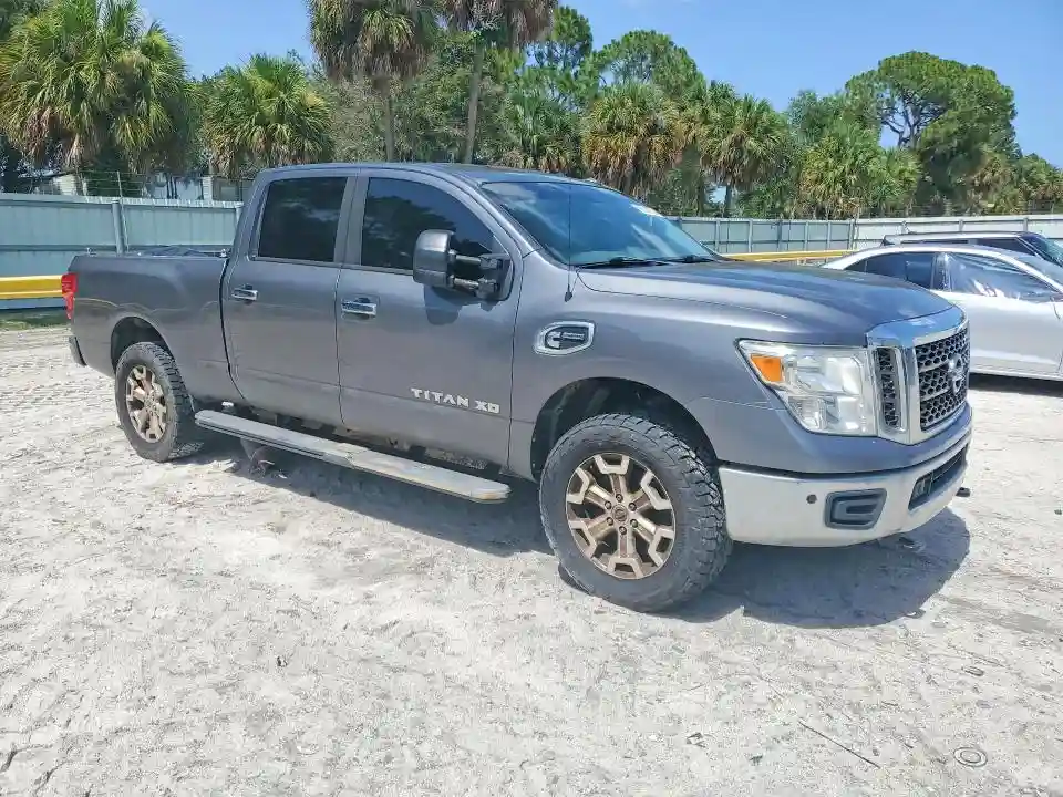 1N6BA1F40JN551214 2018 NISSAN TITAN-3