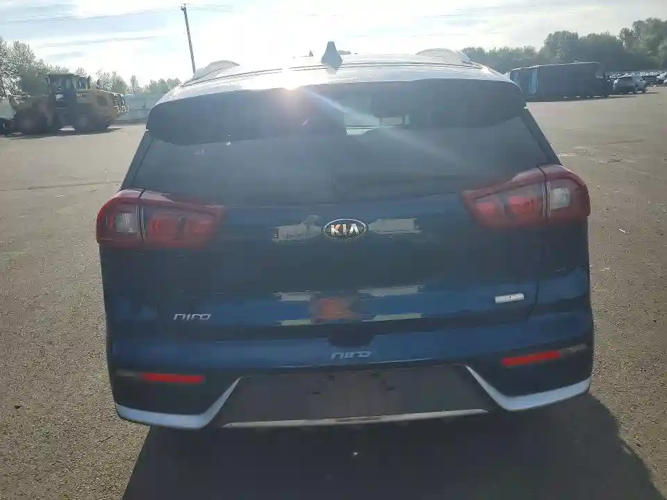 KNDCB3LC9J5212155 2018 KIA NIRO-5