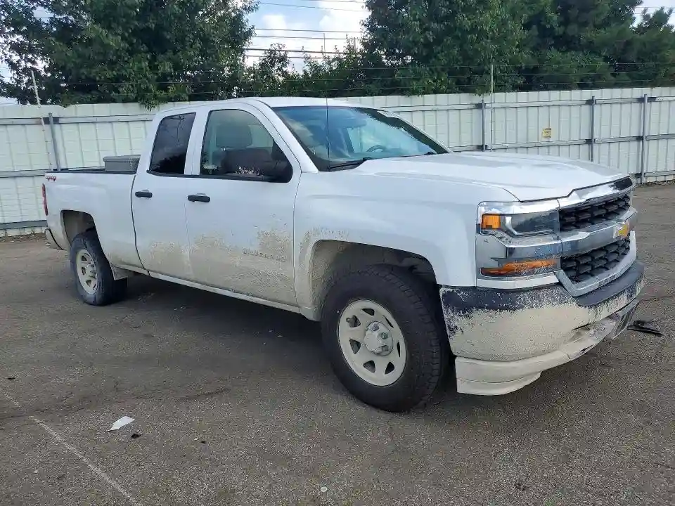 1GCVKNEC3JZ195170 2018 CHEVROLET SILVERADO-3