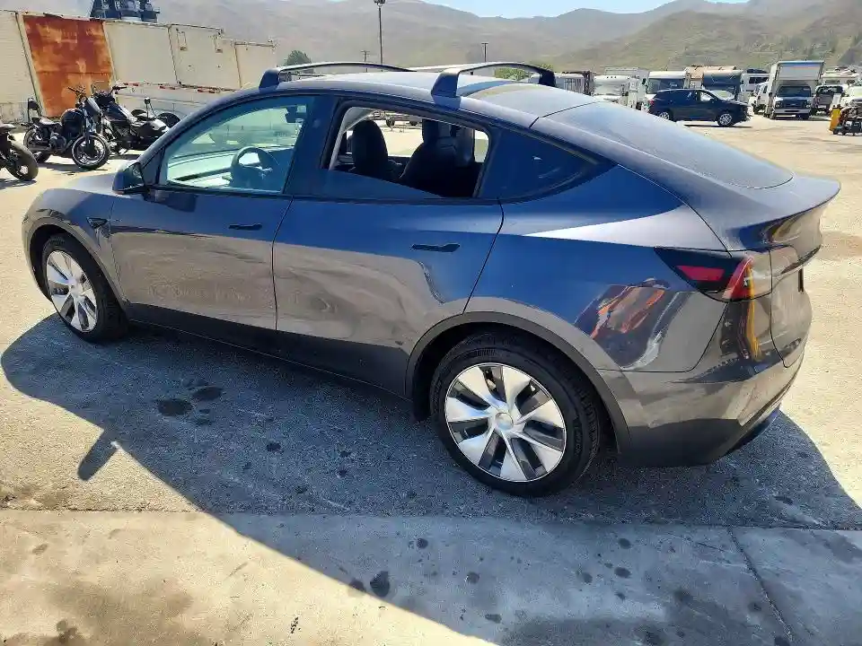 7SAYGDEEXPF928052 2023 TESLA MODEL Y-1
