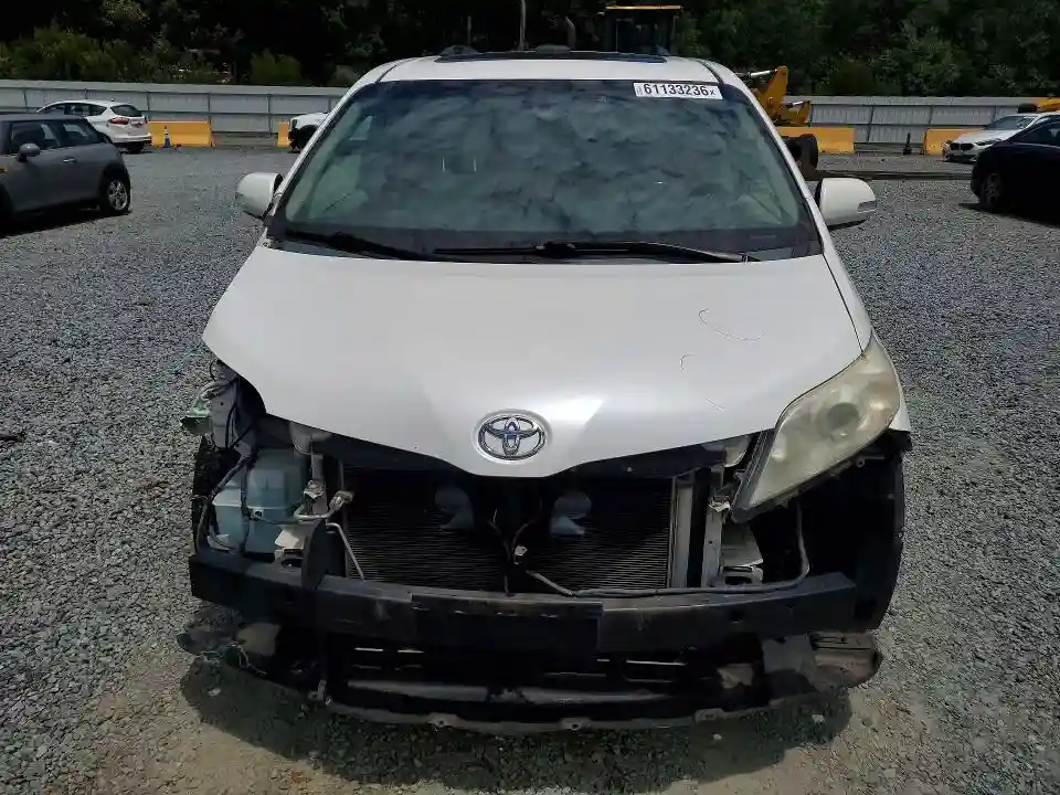 5TDDK3DC1ES087249 2014 TOYOTA SIENNA-4