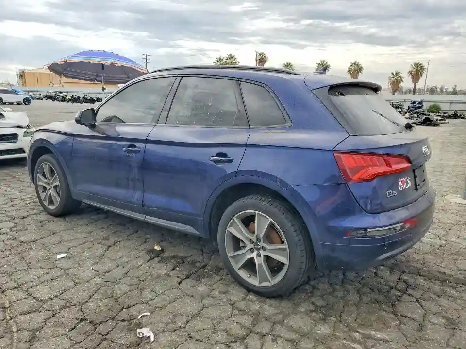 WA1BNAFY0L2014013 2020 AUDI Q5-1