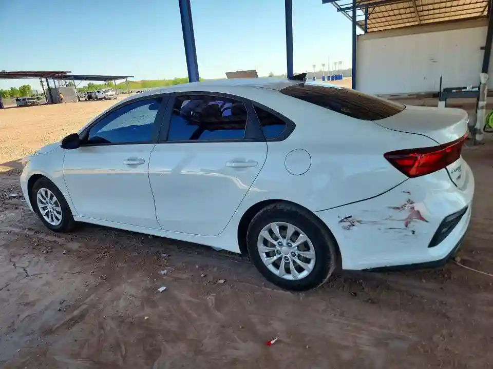 3KPF24AD8ME265646 2021 KIA FORTE-1
