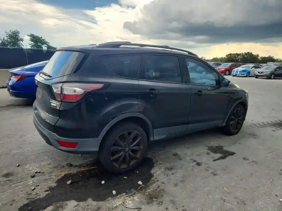 1FMCU0JD9HUD81799 2017 FORD ESCAPE-2