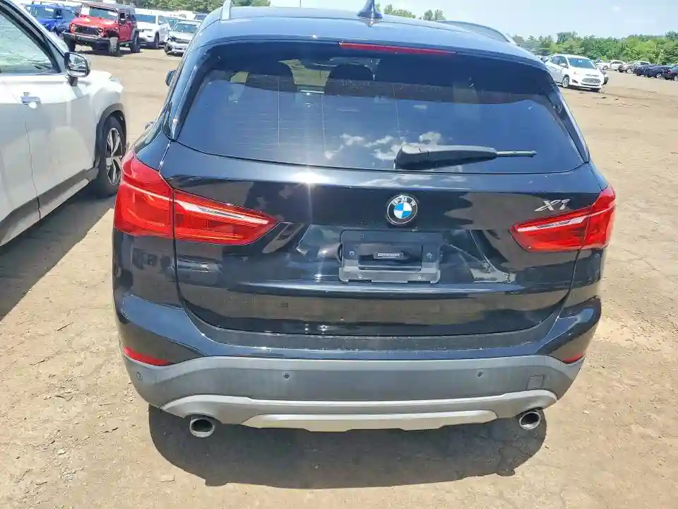 WBXHU7C30H5H36284 2017 BMW X1-5
