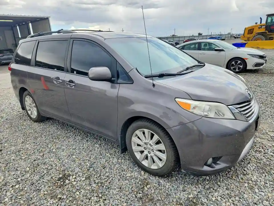 5TDDK3DC7DS052262 2013 TOYOTA SIENNA-3