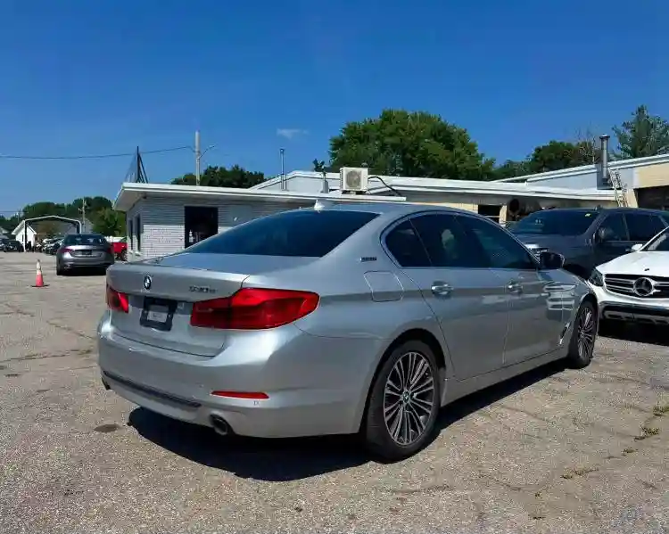 WBAJB1C56JB084145 2018 BMW 5 SERIES-3