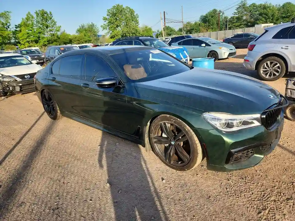 WBA7F2C50JB238725 2018 BMW 7 SERIES-3