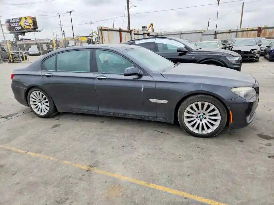 WBAKB8C58CC962572 2012 BMW 7 SERIES-3