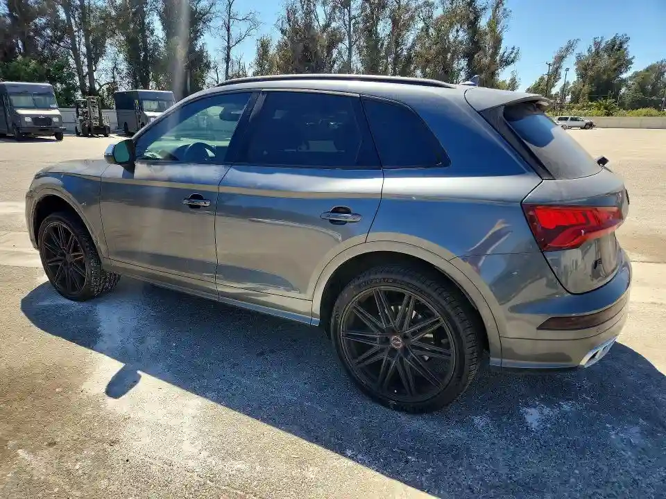 WA1C4AFY2J2098419 2018 AUDI SQ5-1