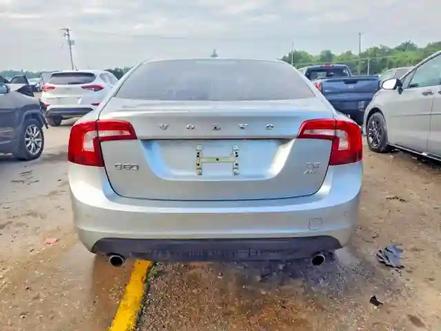 YV1902FH7C2138363 2012 VOLVO S60-5