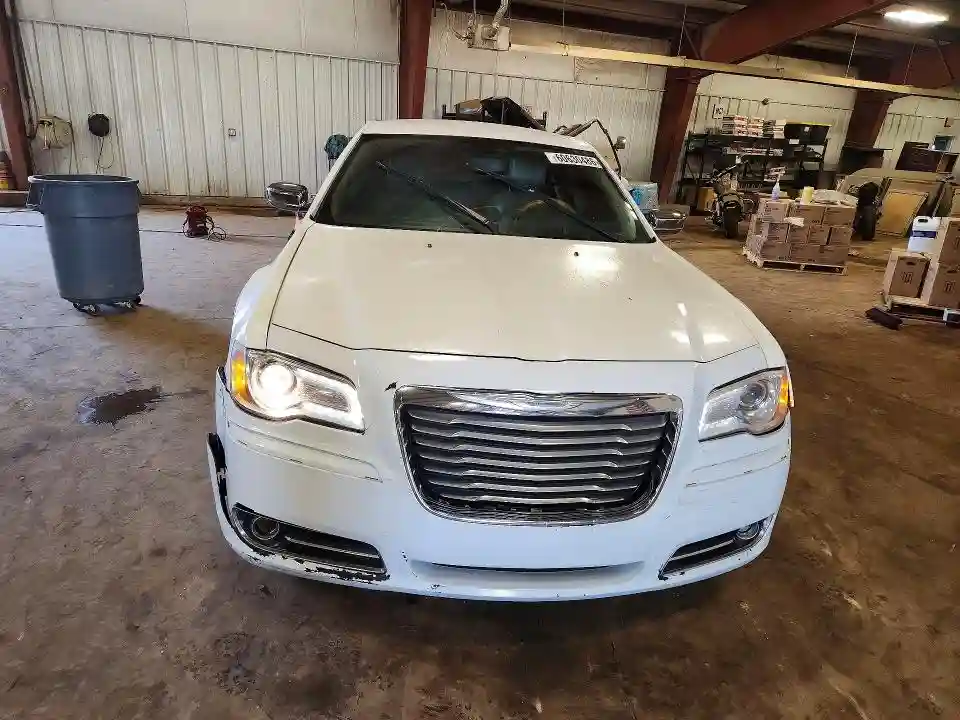 2C3CCAKG8DH611162 2013 CHRYSLER 300-4