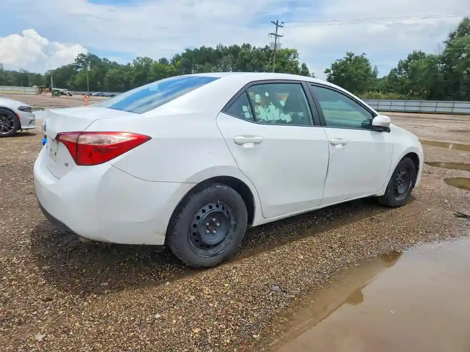 5YFBURHE9HP665076 2017 TOYOTA COROLLA-2