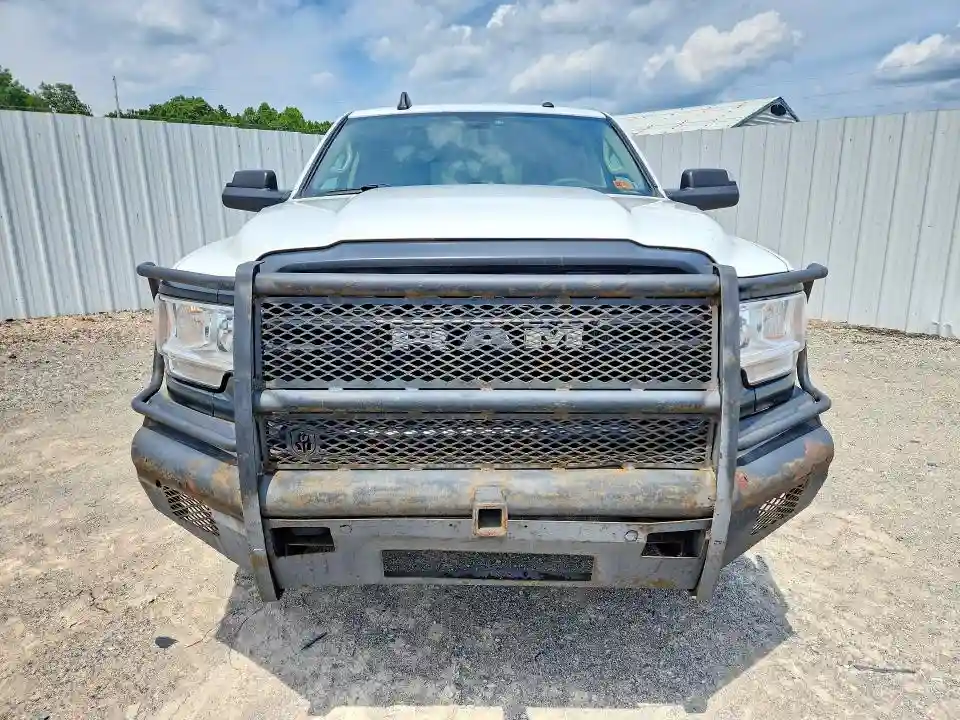 3C6UR5HJ6KG587585 2019 RAM 2500-4