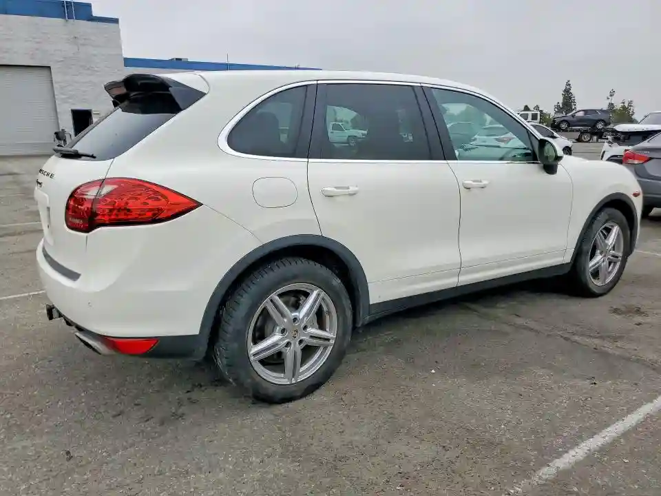 WP1AB2A23CLA44277 2012 PORSCHE CAYENNE-2
