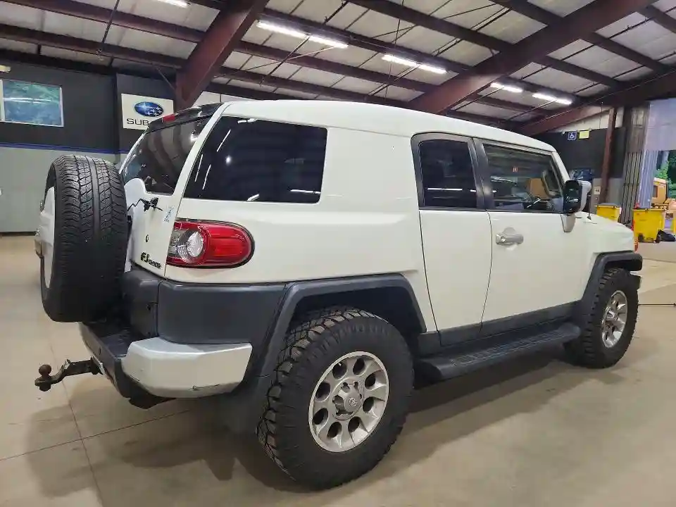JTEBU4BF0DK165056 2013 TOYOTA FJ CRUISER-2