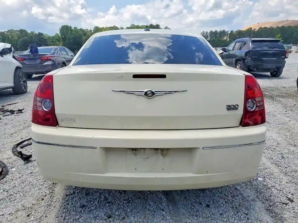 2C3CA5CV9AH265970 2010 CHRYSLER 300-5