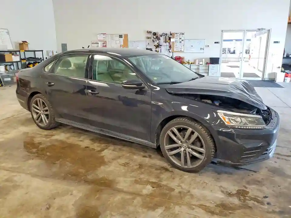 1VWAA7A35JC029591 2018 VOLKSWAGEN PASSAT-3