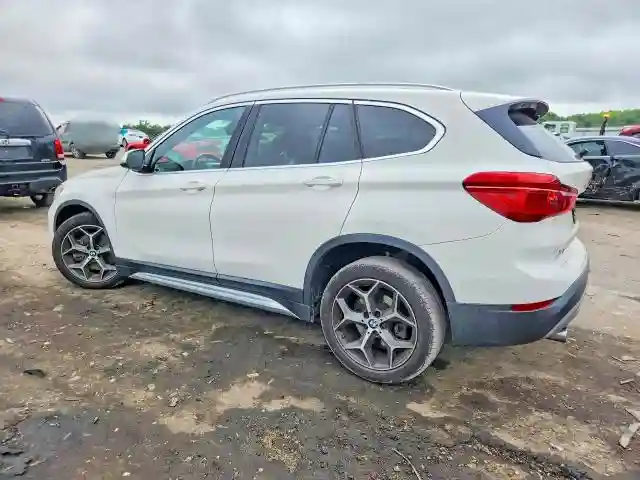 WBXHT3C54K5L97904 2019 BMW X1-1