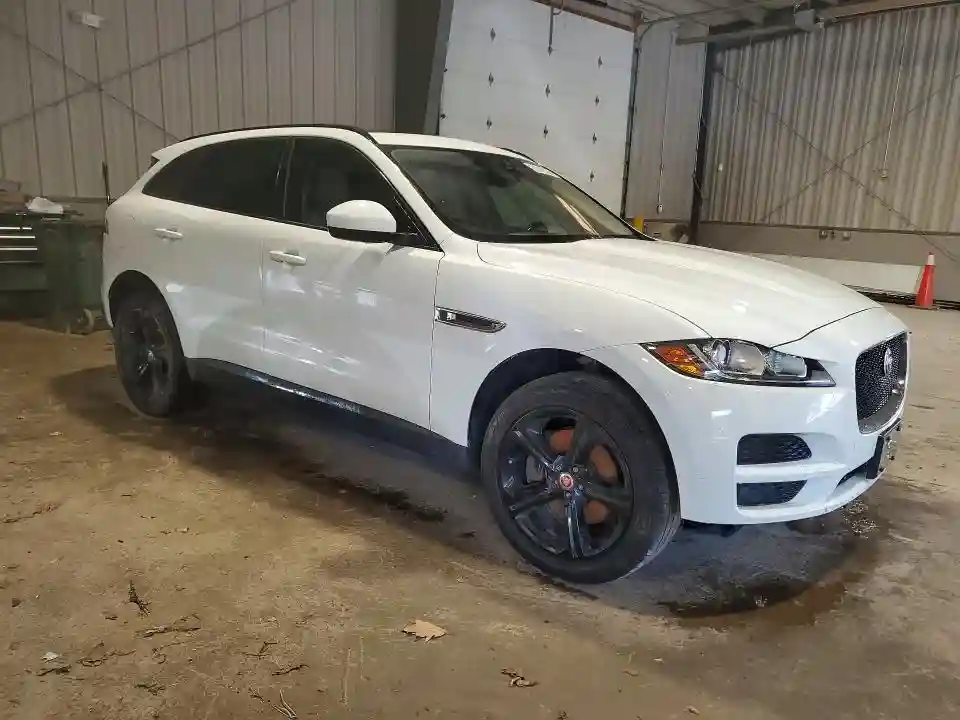 SADCJ2BV8HA884228 2017 JAGUAR F-PACE-3