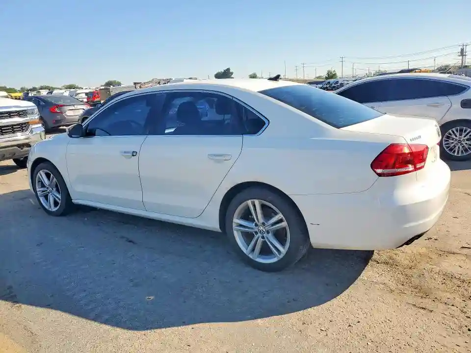 1VWBN7A38EC097253 2014 VOLKSWAGEN PASSAT-1