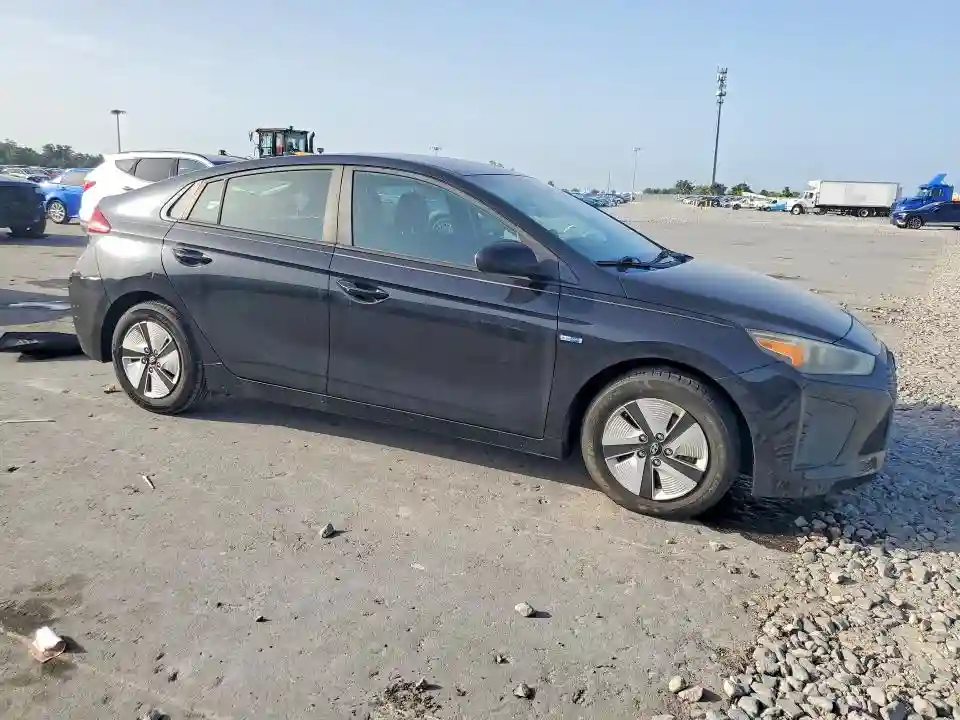 KMHC65LC1HU048475 2017 HYUNDAI IONIQ-3