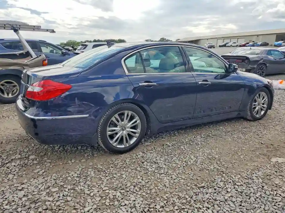 KMHGC4DD9CU179366 2012 HYUNDAI GENESIS-2