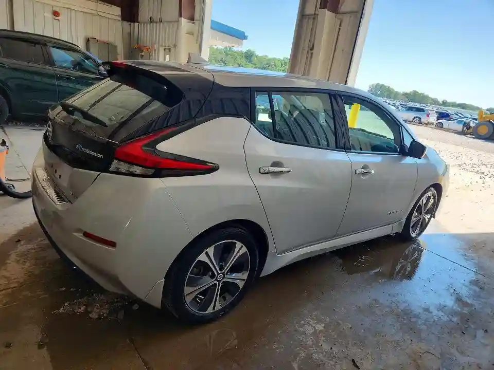 1N4AZ1CP4JC309436 2018 NISSAN LEAF-2