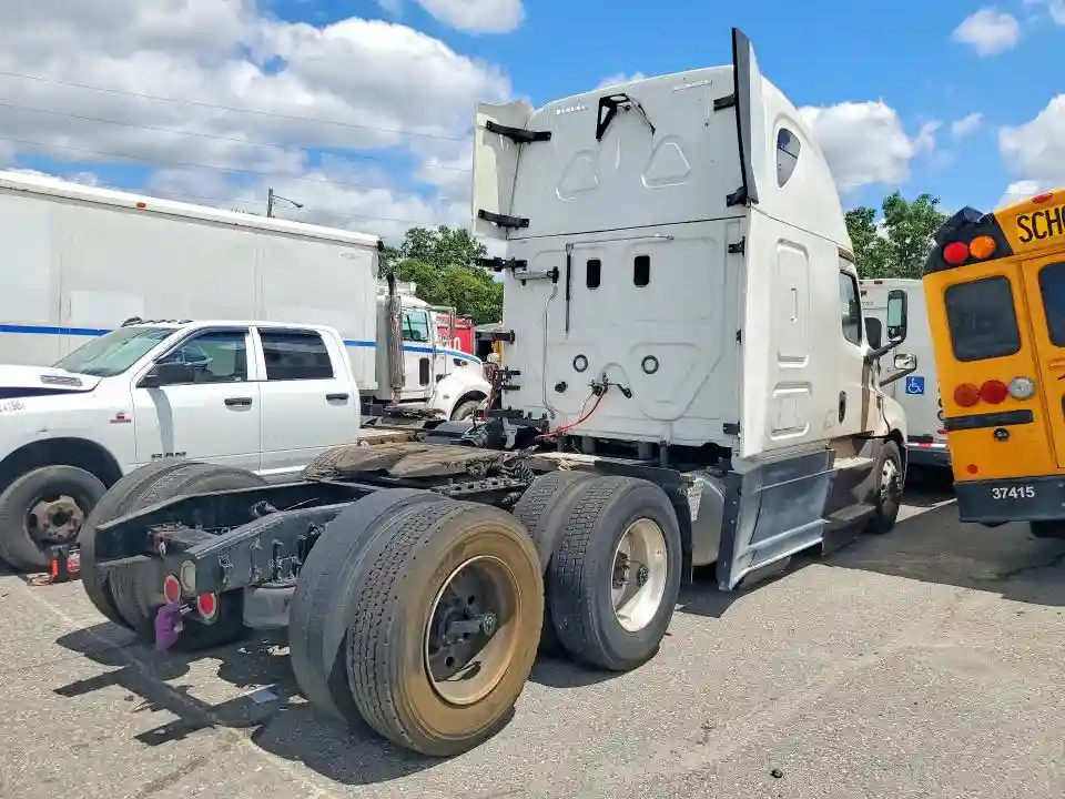 1FUJHHDR8KLKE3680 2019 FREIGHTLINER ALL OTHER-2