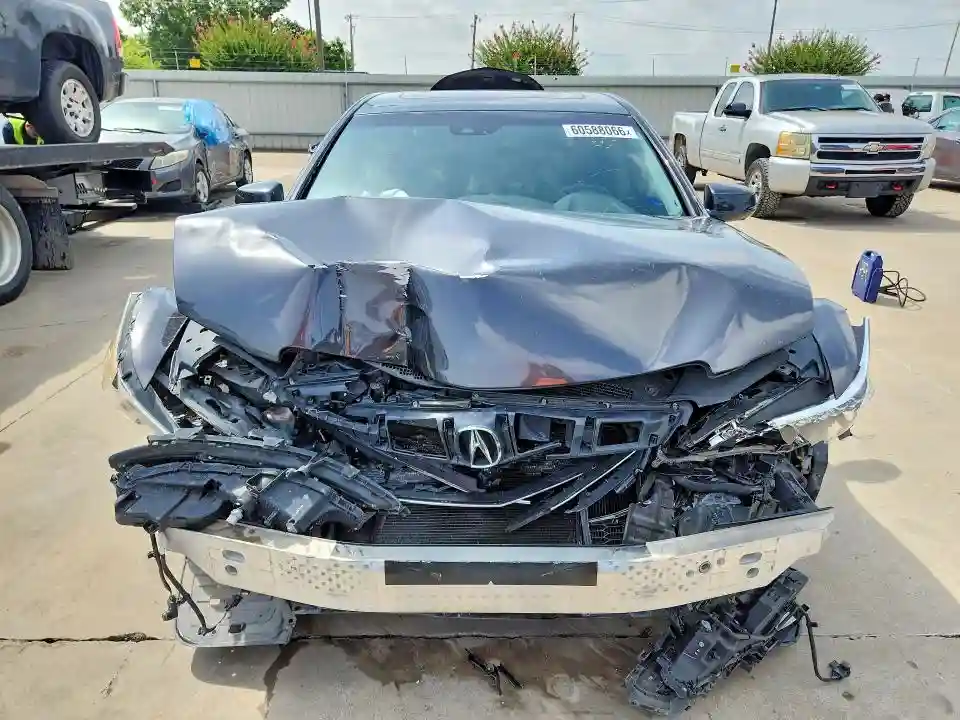 JH4KC2F92HC000124 2017 ACURA RLX-4