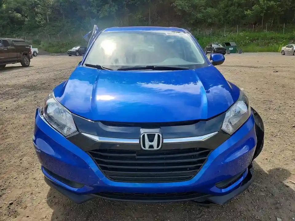 3CZRU6H36JG711870 2018 HONDA HR-V-4