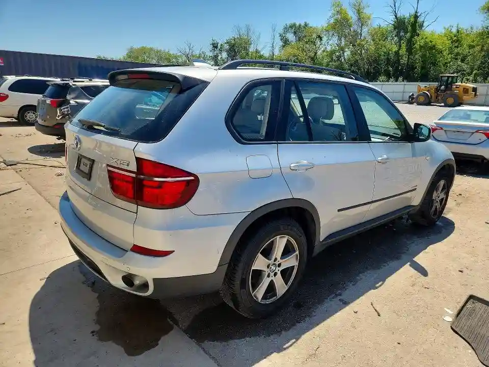 5UXZV4C59DL992438 2013 BMW X5-2