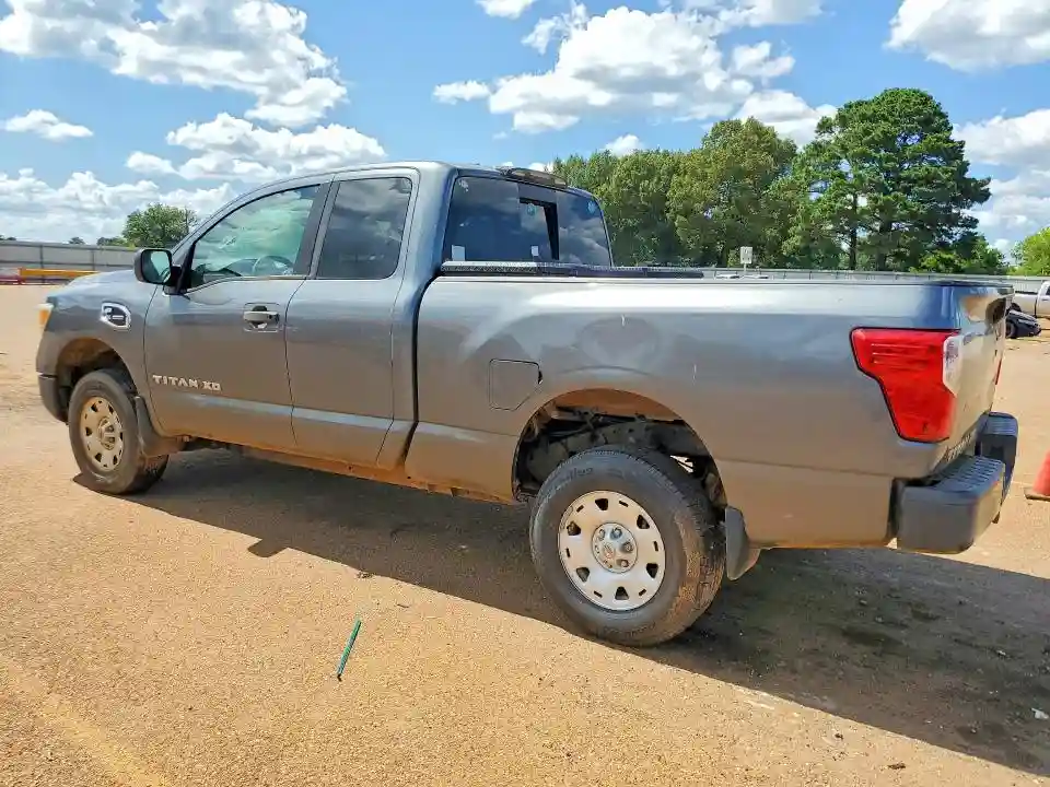 1N6BA1C37HN561812 2017 NISSAN TITAN-1