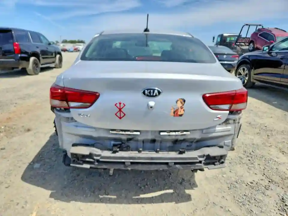 3KPA24AB1JE086109 2018 KIA RIO-5