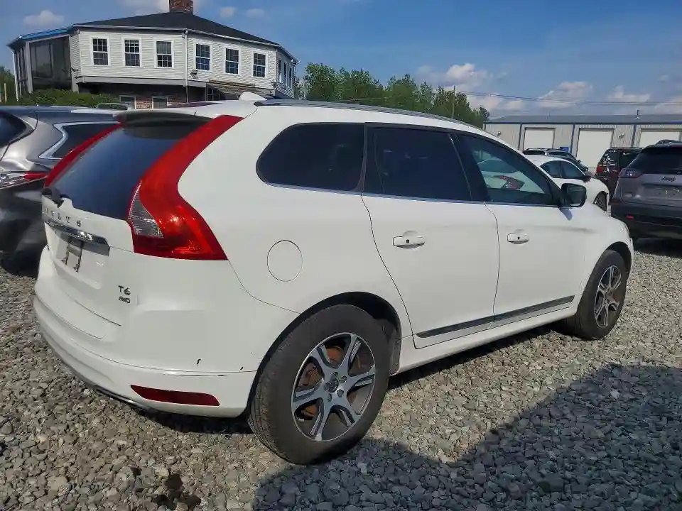 YV4902RC8F2571598 2015 VOLVO XC60-2
